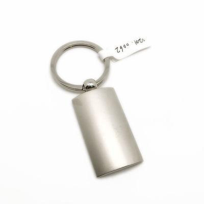 Chaîne de clés personnalisée en argent avec option de conception de logo personnalisé