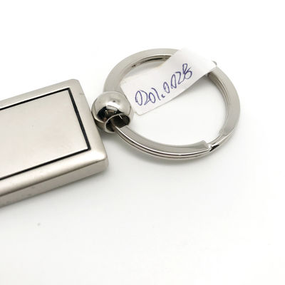Des porte-clés personnalisés en argent avec une commande minimale de 500