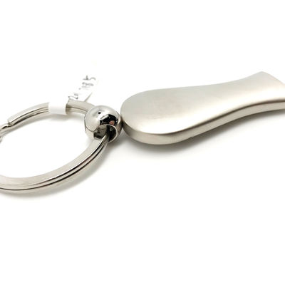 Des porte-clés en vrac personnalisables en argent avec OEM/ODM disponibles