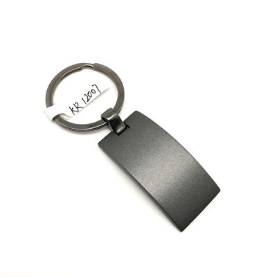 Logo porte-clés métallique personnalisé pour la durabilité et la fonctionnalité