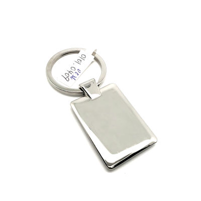 Disponible porte-clés en métal en argent comme photo