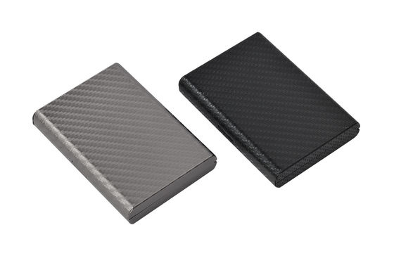 Porteur de carte métallique rectangulaire mince et compact avec conception en PU