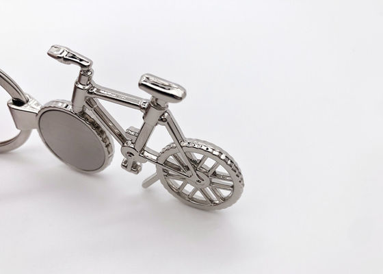 Le laser en métal de bicyclette a gravé le cadeau de Logo Bike Key Chain Souvenir de porte-clés