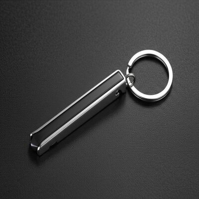 Bon prix porte-clés de concepteur avec porte-clés élégant conçu pour les promotions au détail cadeaux d'entreprise et matériel de marketing en ligne