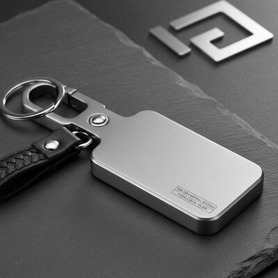 Bon prix Porte-clés durable en métal OEM ODM, accessoire de porte-clés pour image de marque d'entreprise et gravure de logo personnalisée en ligne