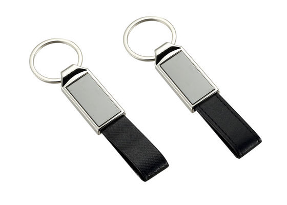 Bon prix Chaînes de clé en cuir piquantes d'unité centrale Mini Key Holder Leather Strap en alliage de zinc en ligne